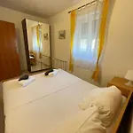 Sit Apartment Murter