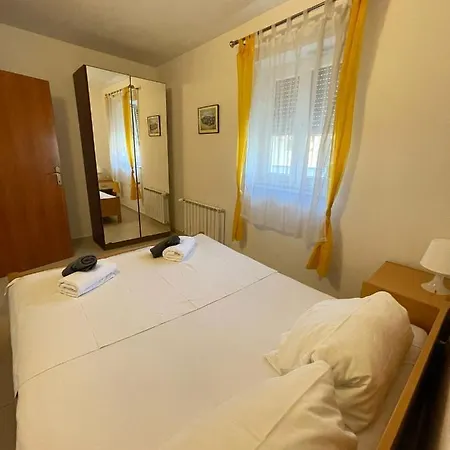 Sit Apartment Murter