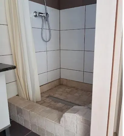 Sit *